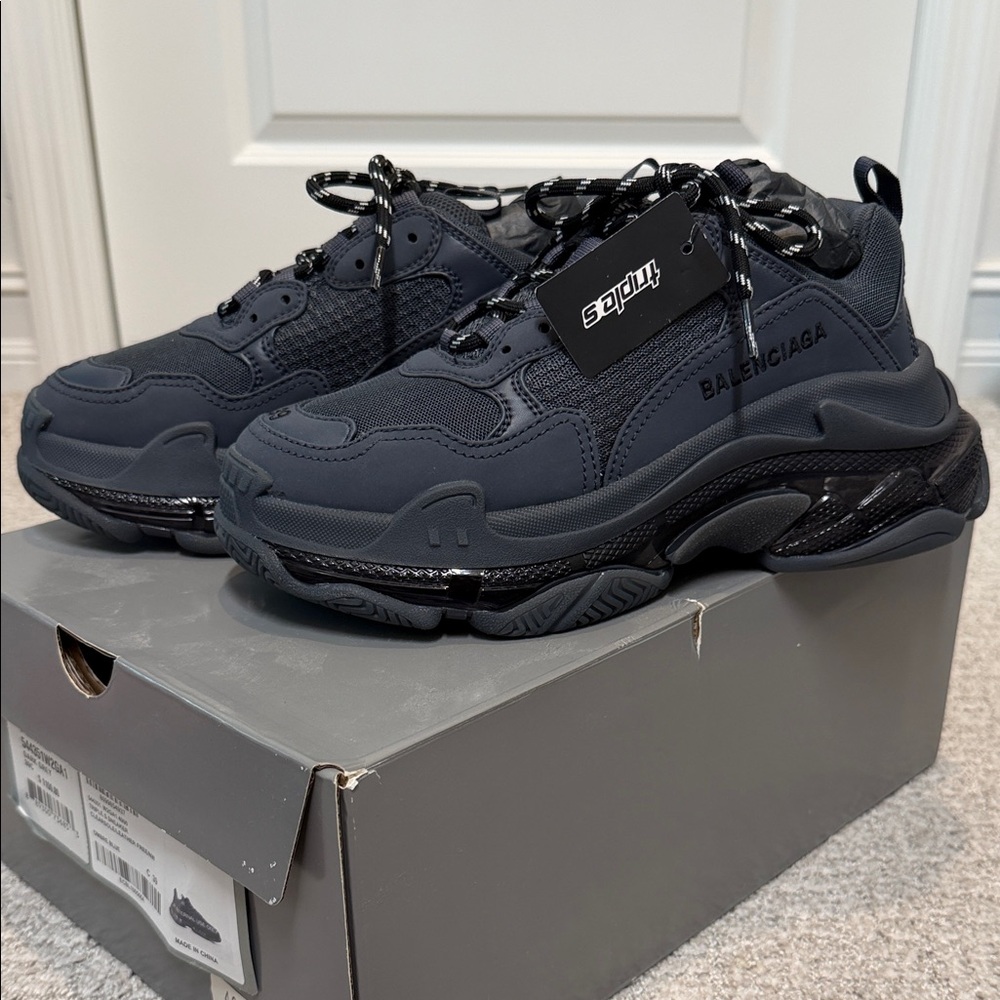 Balenciaga triple S sneaker in ombré blue NEW